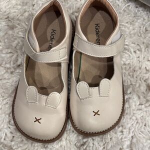 Bunny Maryjane  Kids Shoes size 10.5 toddler